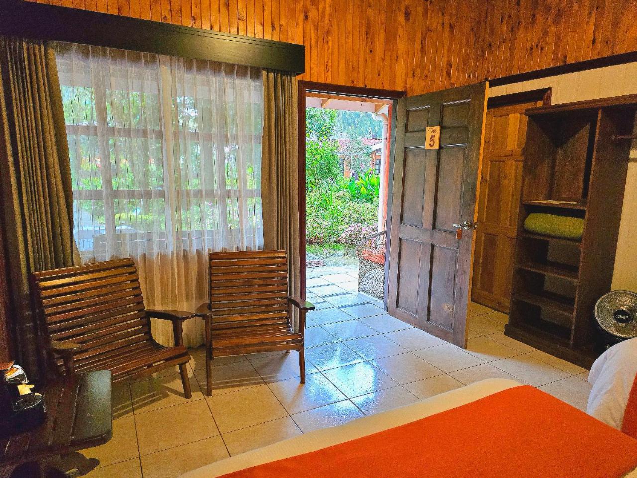 Hotel De Montana Suria San Gerardo de Dota Room photo
